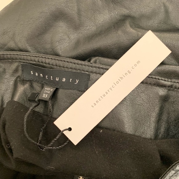 💜 NWT Sanctuary Black faux leather mini skirt - Picture 5 of 6